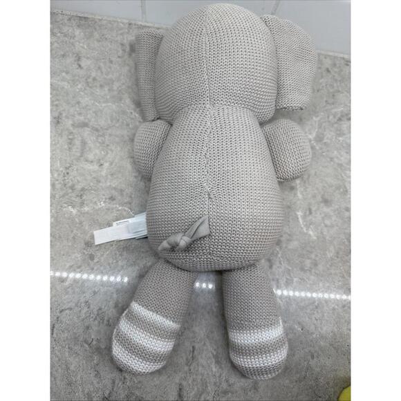 Theodore the Elephant - Picture 3 of 8